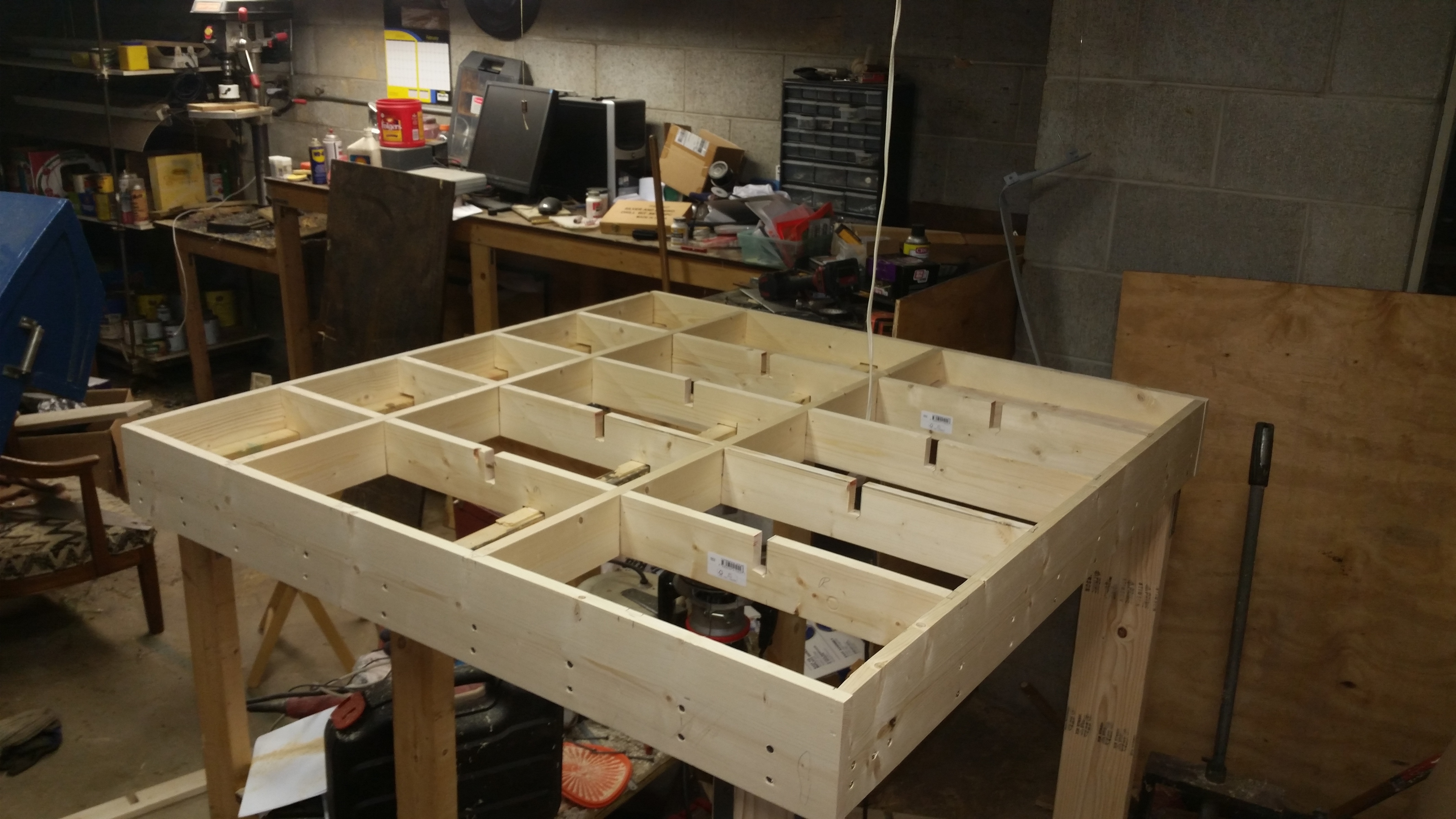 Minimum spacing to support MDF (table top) Assembly Inventables